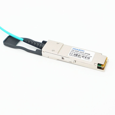 4x25G SFP28ファンAOCへの平行のブレイクアウトの活動的な光ケーブル100G QSFP28